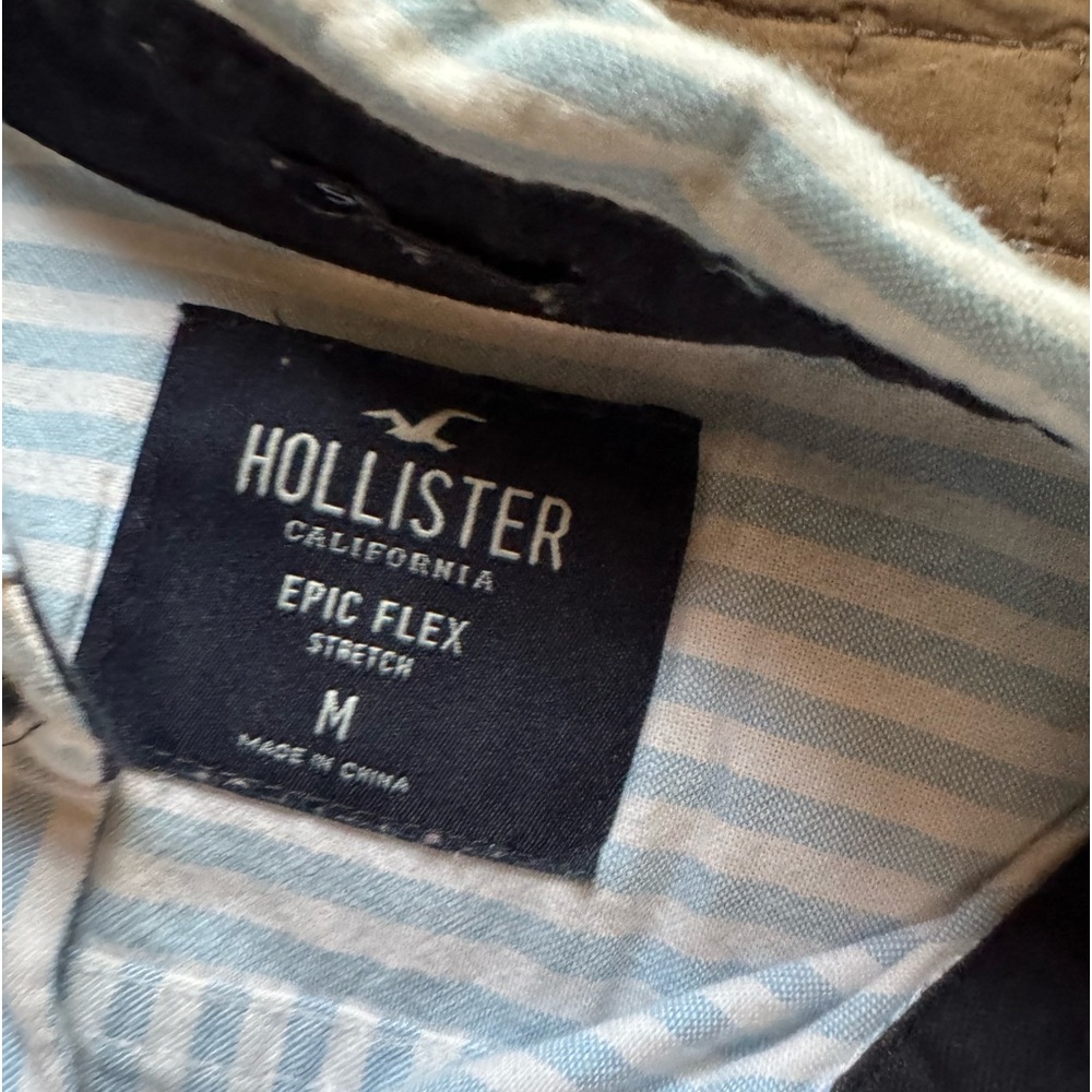 Button up - Picture 3 of 3